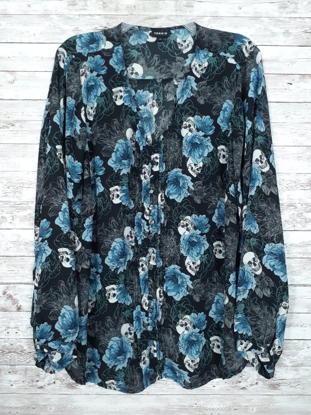 Torrid Womens Pleated Front Blouse 2X Floral Skull Top Long Sleeve 873A